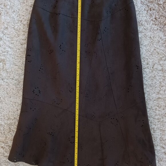 Cleo Skirt Women's Chocolate Brown - size 6: Embossed pattern with eyelets - Picture 9 of 9